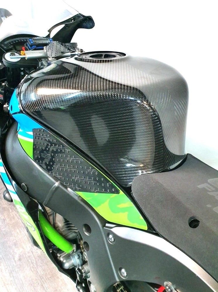 Kawasaki ZX10r 2026 カーボンタンクカバー Reactive Parts Kawasaki ZX10-R 11-15 / 16-20 / 2021> Carbon